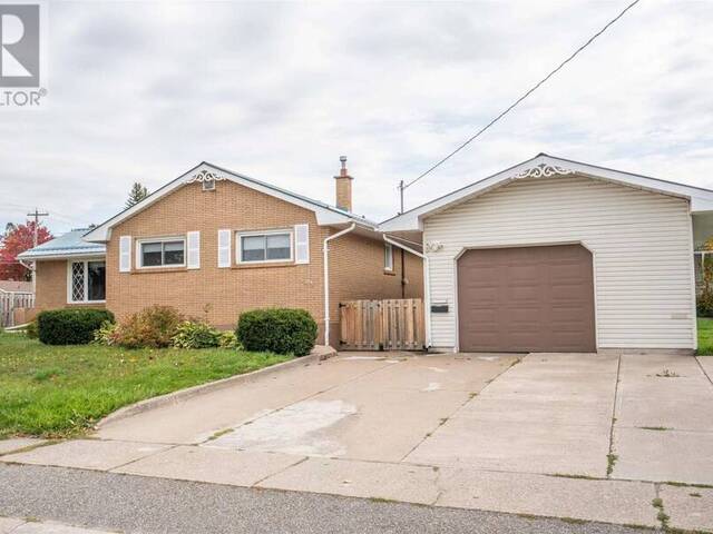 34 Routledge AVE Sault Ste. Marie Ontario, P6B 2X7 - 3 Bedrooms Home For Sale