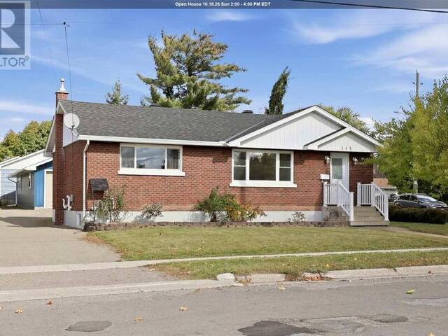148 Cunningham RD Sault Ste. Marie Ontario, P6B 1N4 - 5 Bedrooms Home For Sale
