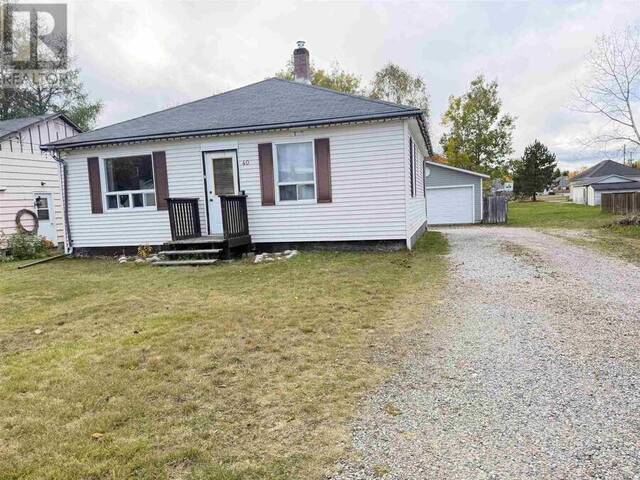 40 Churchill AVE Wawa Ontario, P0S 1K0 - 3 Bedrooms Home For Sale