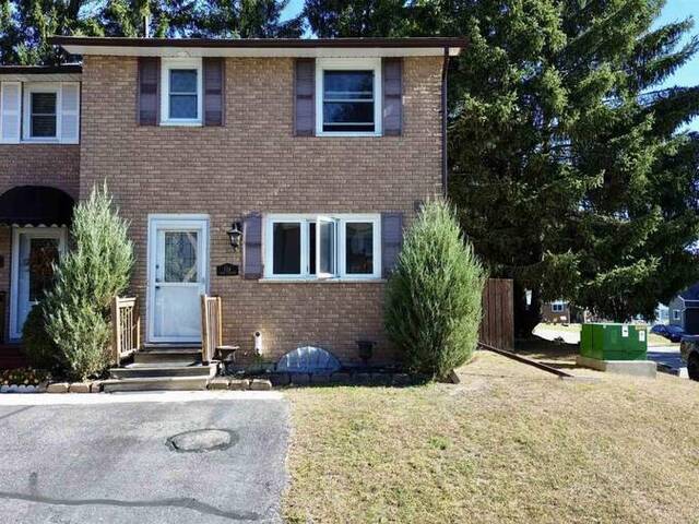 138 Frame CRES Elliot Lake Ontario, P5A 2S4 - 3 Bedrooms Home For Sale