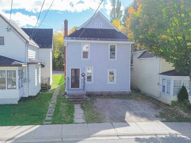 182 Dennis ST Sault Ste. Marie Ontario, P6A 2X3 - 4 Bedrooms Home For Sale