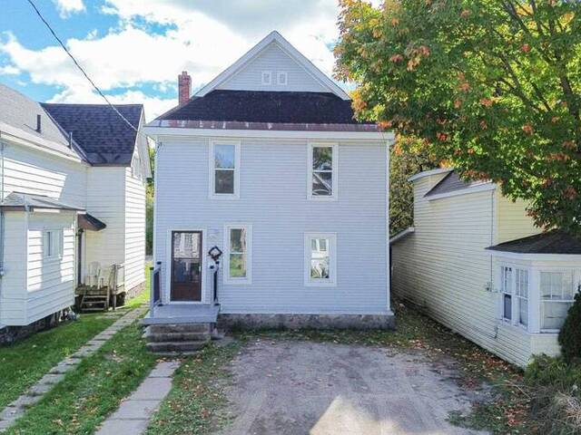 182 Dennis ST Sault Ste. Marie Ontario, P6A 2X3 - 4 Bedrooms Home For Sale