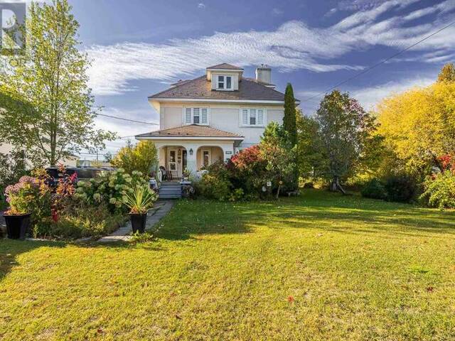 17 Huron St W Thessalon Ontario, P0R 1L0 - 5 Bedrooms Home For Sale