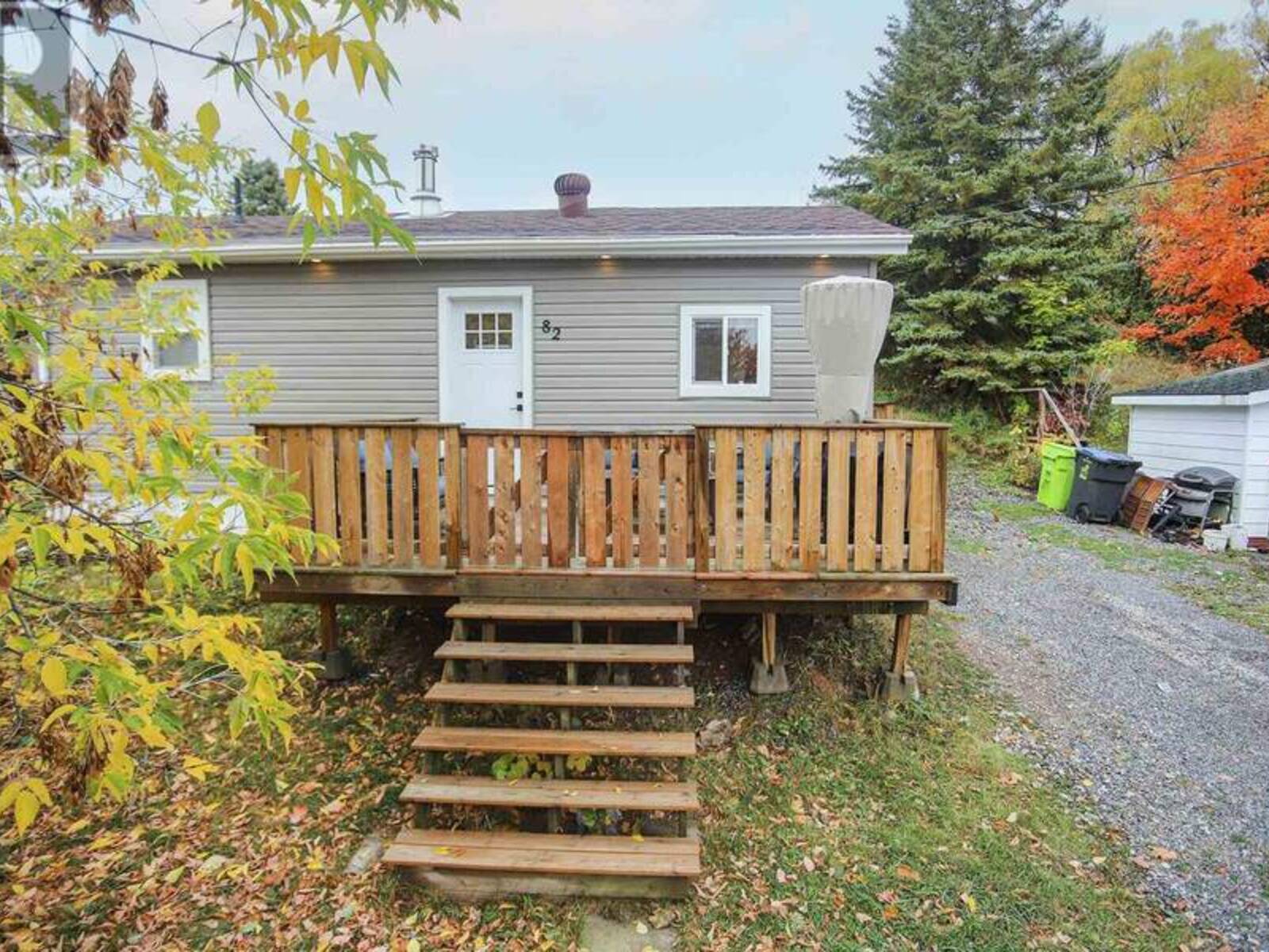 82 Elliott RD, Sault Ste. Marie, Ontario P6C 2Z4