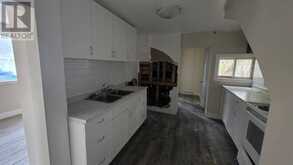 22 Manilla TER | Sault Ste. Marie Ontario | Slide Image Seven