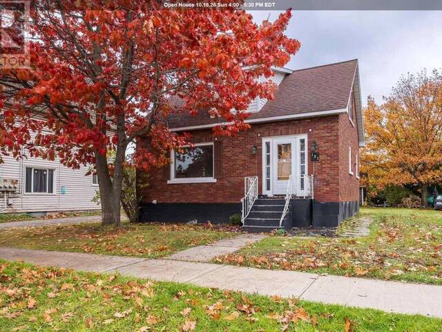 197 Wallace TER Sault Ste. Marie Ontario, P6C 1K2 - 3 Bedrooms Home For Sale