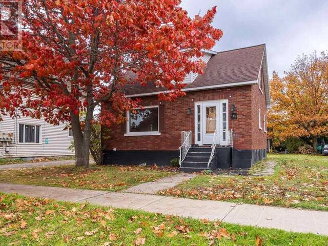 197 Wallace TER Sault Ste. Marie Ontario, P6C 1K2 - 3 Bedrooms Home For Sale