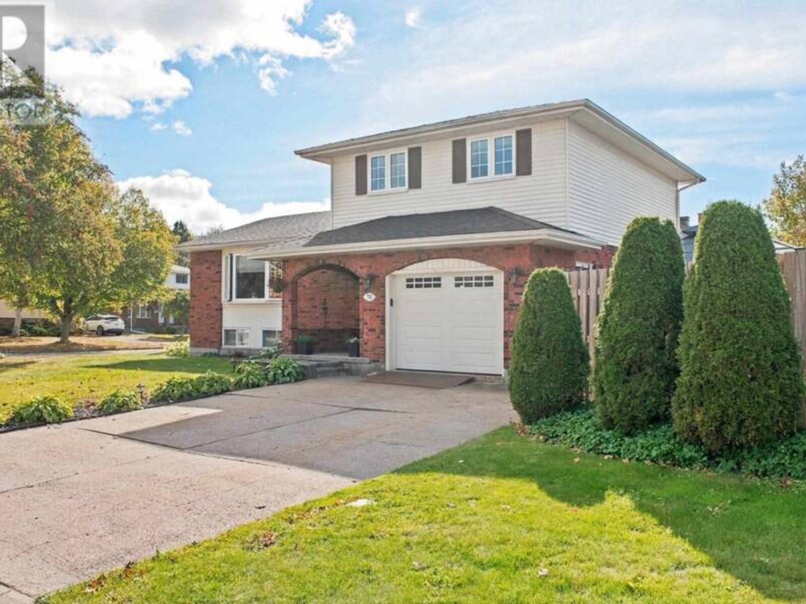 70 Country Club PL, Sault Ste. Marie, Ontario P6A 6B6