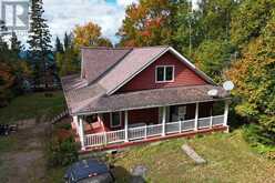 696 Lakeshore DR S|Dennis Township | Sault Ste. Marie Ontario | Slide Image Eight