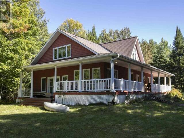 696 Lakeshore DR S|Dennis Township Sault Ste. Marie Ontario, P6A 6K4 - 3 Bedrooms Waterfront Home For sale