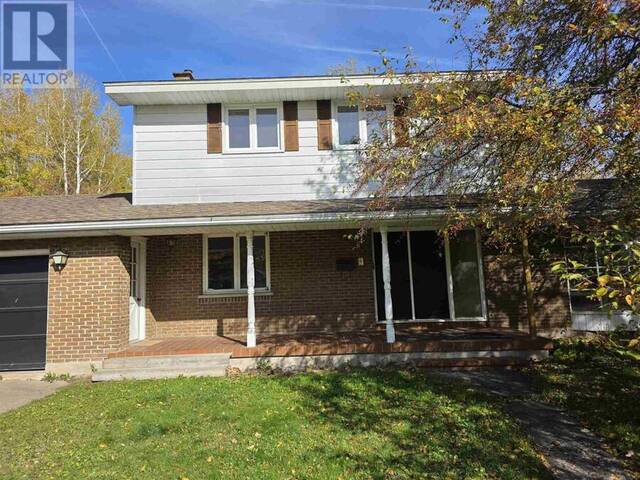 60 Barber BLVD Sault Ste. Marie Ontario, P6A 5T4 - 3 Bedrooms Home For Sale