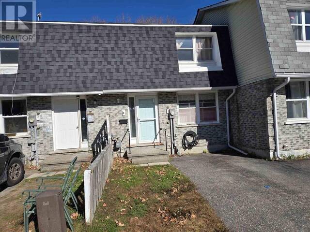 8 Bailey LN Elliot Lake Ontario, P5A 2S2 - 3 Bedrooms Home For Sale
