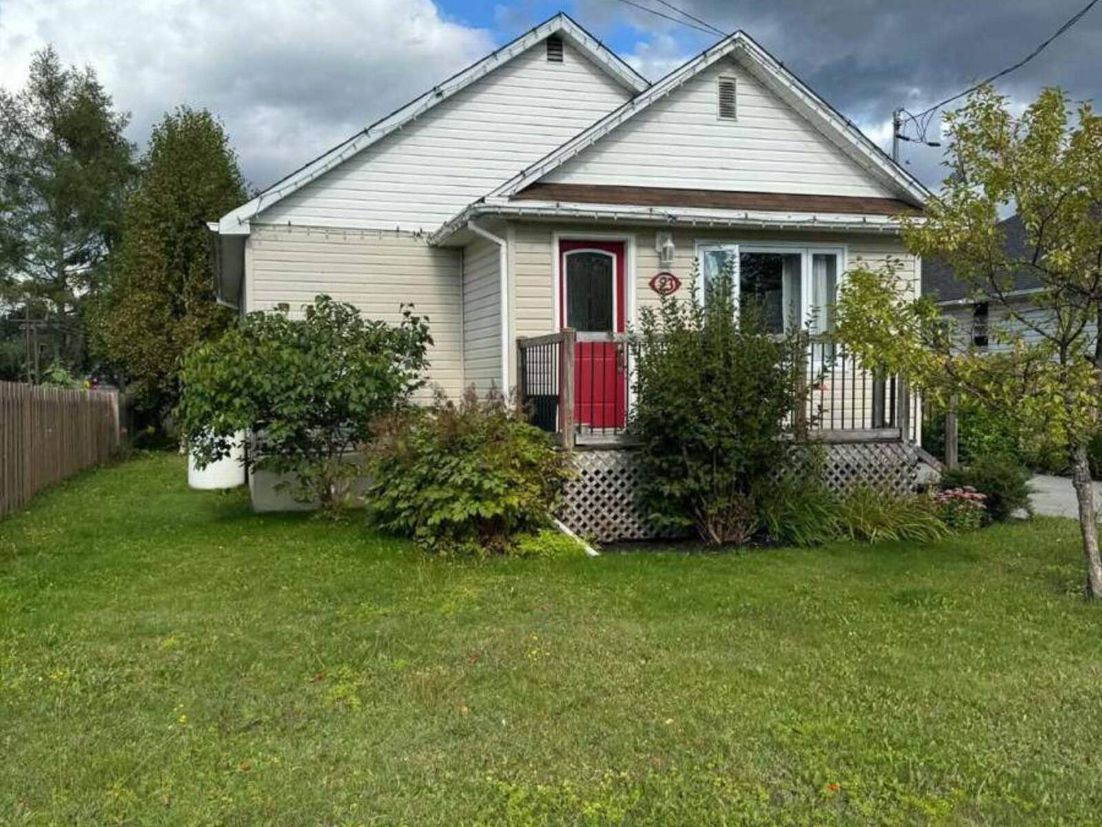 23 Hillcrest AVE, Wawa, Ontario P0S 1K0