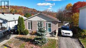 27 Hergott AVE | Elliot Lake Ontario | Slide Image Two