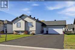 76 Crestwood AVE | Sault Ste. Marie Ontario | Slide Image One