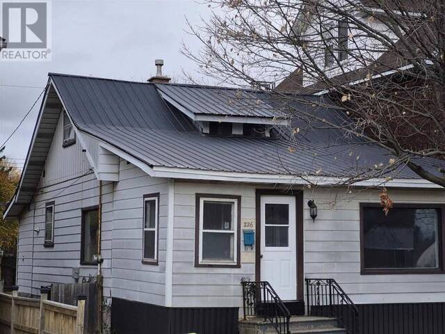 226 Albert ST W Sault Ste. Marie Ontario, P6A 1B6 - 3 Bedrooms Home For Sale