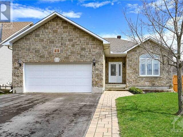 9 PEBBLEMILL LANE Russell Ontario, K4R 0A8