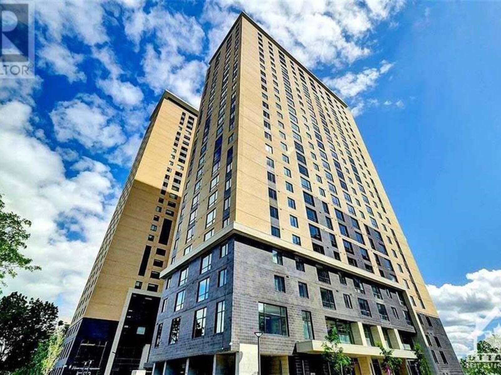 105 CHAMPAGNE AVENUE UNIT#1511, Ottawa, Ontario K1S 4P3