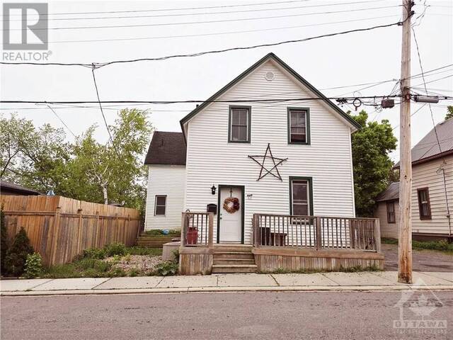 12 HERRIOTT STREET Carleton Place Ontario, K7C 2V6