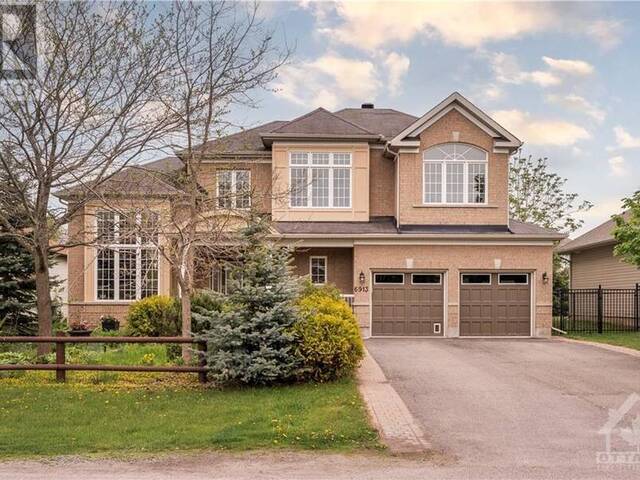 6913 MARY ANNE DRIVE Greely Ontario, K4P 0C1