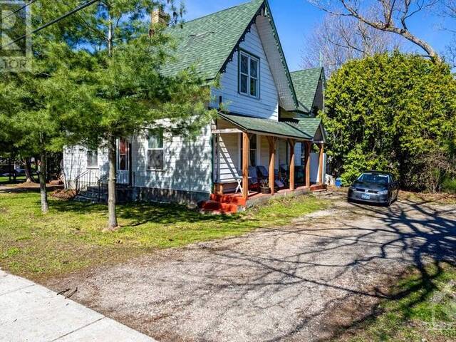 21 CRAIG STREET Perth Ontario, K7H 1X8