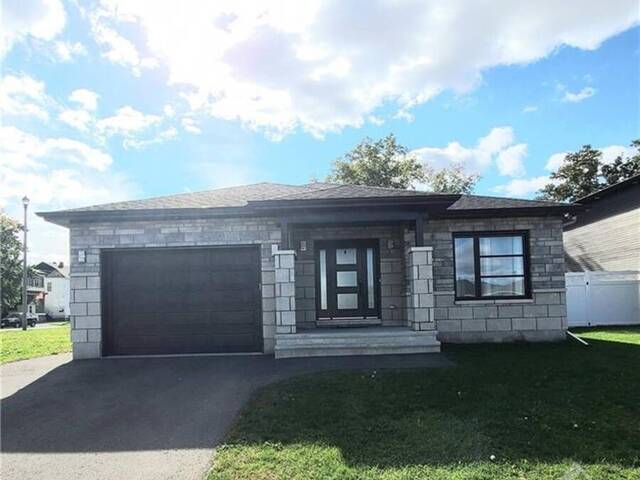 1401 CAROLINE COURT Cornwall Ontario, K6H 0C5