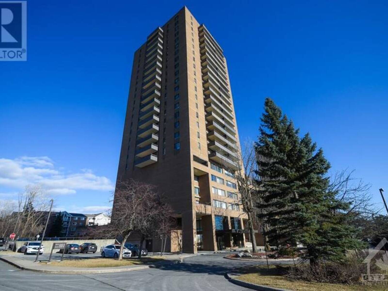 505 ST LAURENT BOULEVARD UNIT#301, Ottawa, Ontario K1K 3X4