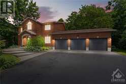 5587 PETTAPIECE CRESCENT | Manotick Ontario | Slide Image One