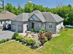 20450 PATRICIA LANE LANE Alexandria Ontario, K0C 1A0