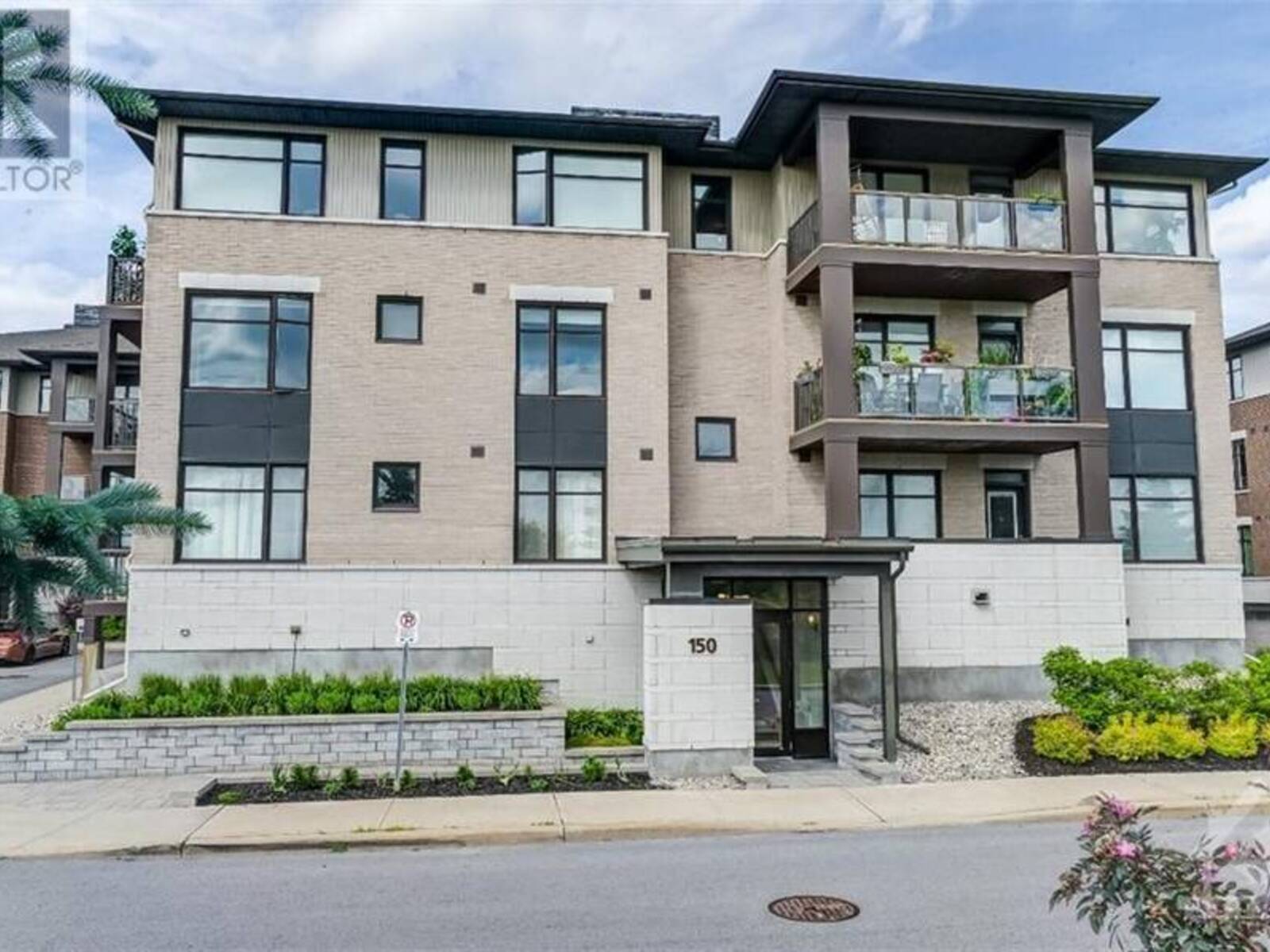 150 GUELPH PRIVATE UNIT#102, Ottawa, Ontario K2T 0J3