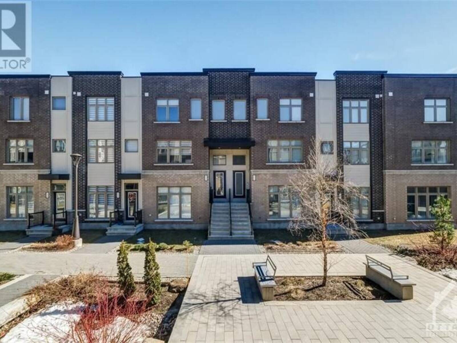 528 OZAWA, Manor Park-Cardinal Glen and Area, Ontario K1K 4Z9