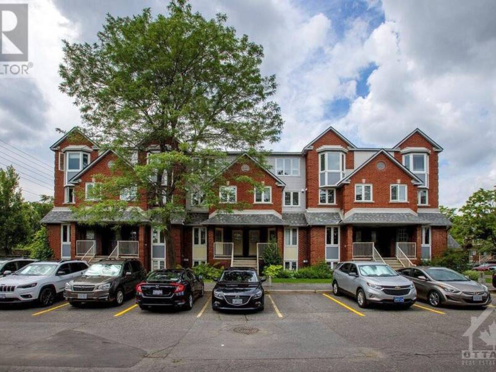 342 BRISTON PRIVATE, Ottawa, Ontario K1G 5R2