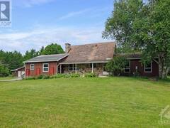 704 SOUTH LAVANT ROAD Lanark Ontario, K0G 1K0