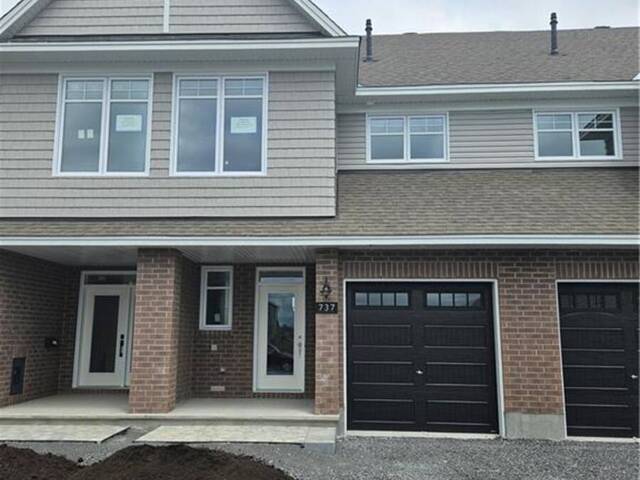 737 MAVERICK CRESCENT Ottawa Ontario, K2S 2X1