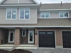 737 MAVERICK CRESCENT Ottawa Ontario, K2S 2X1