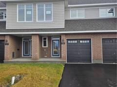 737 MAVERICK CRESCENT Ottawa Ontario, K2S 2X1