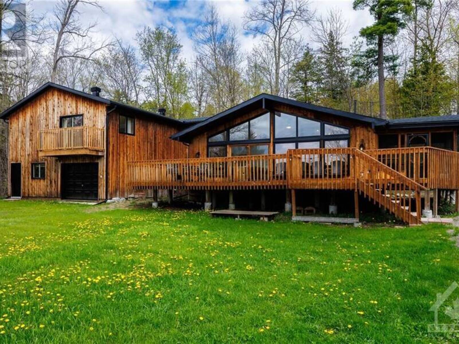 6 BLUFF POINT DRIVE, Calabogie, Ontario K0J 1H0