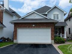 11 ROYAL FIELD CRESCENT Ottawa Ontario, K2E 7Z4