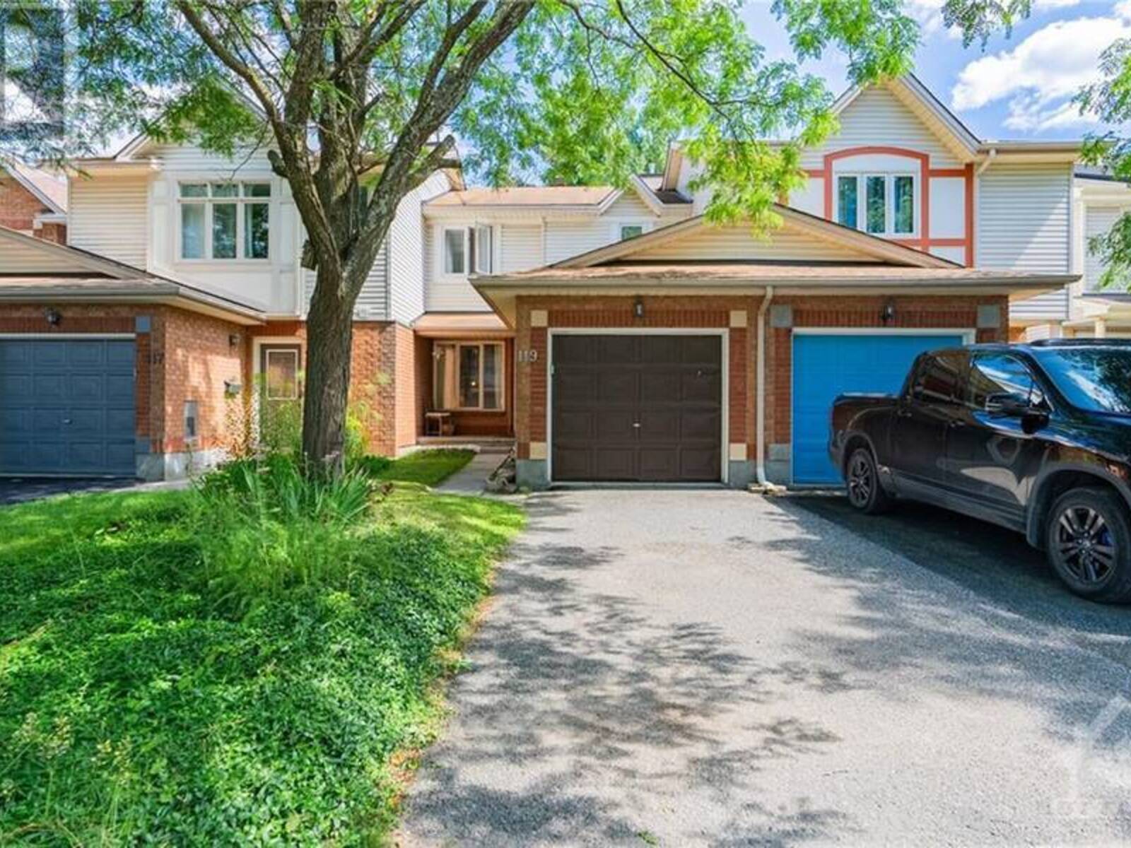 119 BANCHORY CRESCENT, Kanata, Ontario K2K 2V5