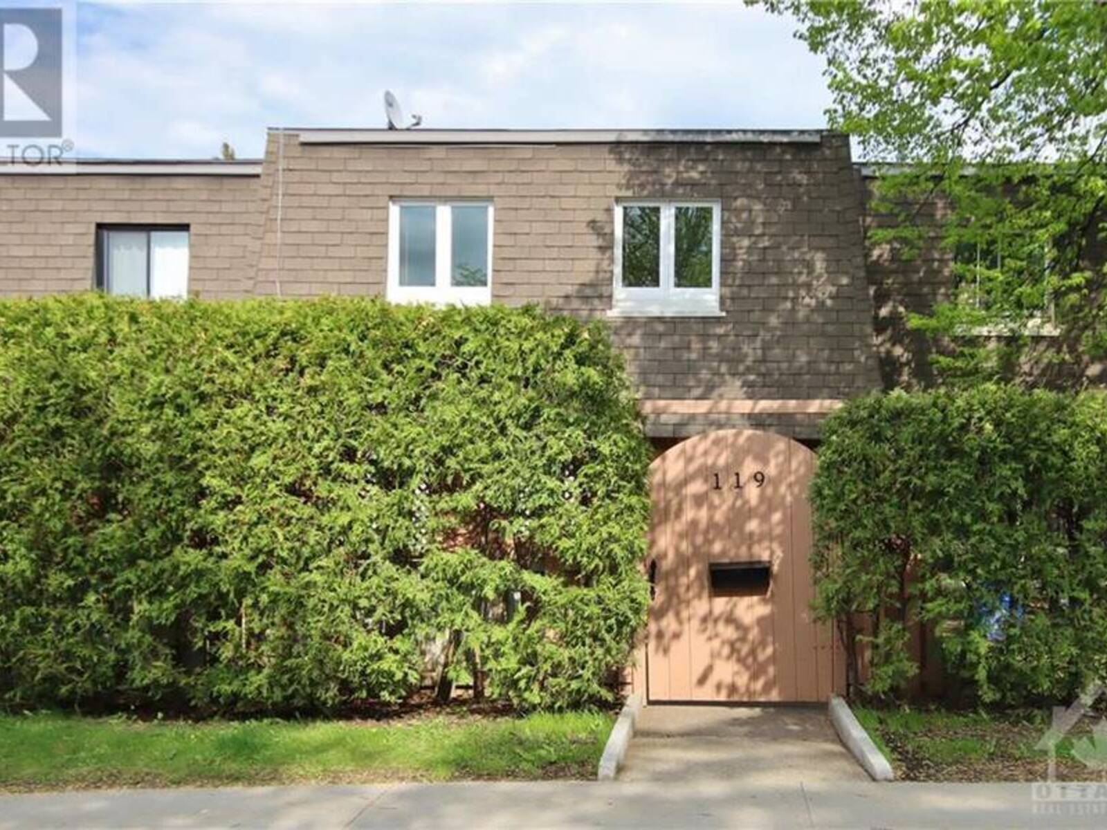 119 ROYALTON PRIVATE, Ottawa, Ontario K1V 9S4