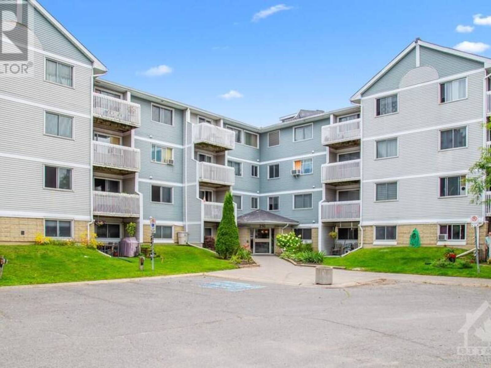 216 VIEWMOUNT DRIVE UNIT#106, Ottawa, Ontario K2E 7X2