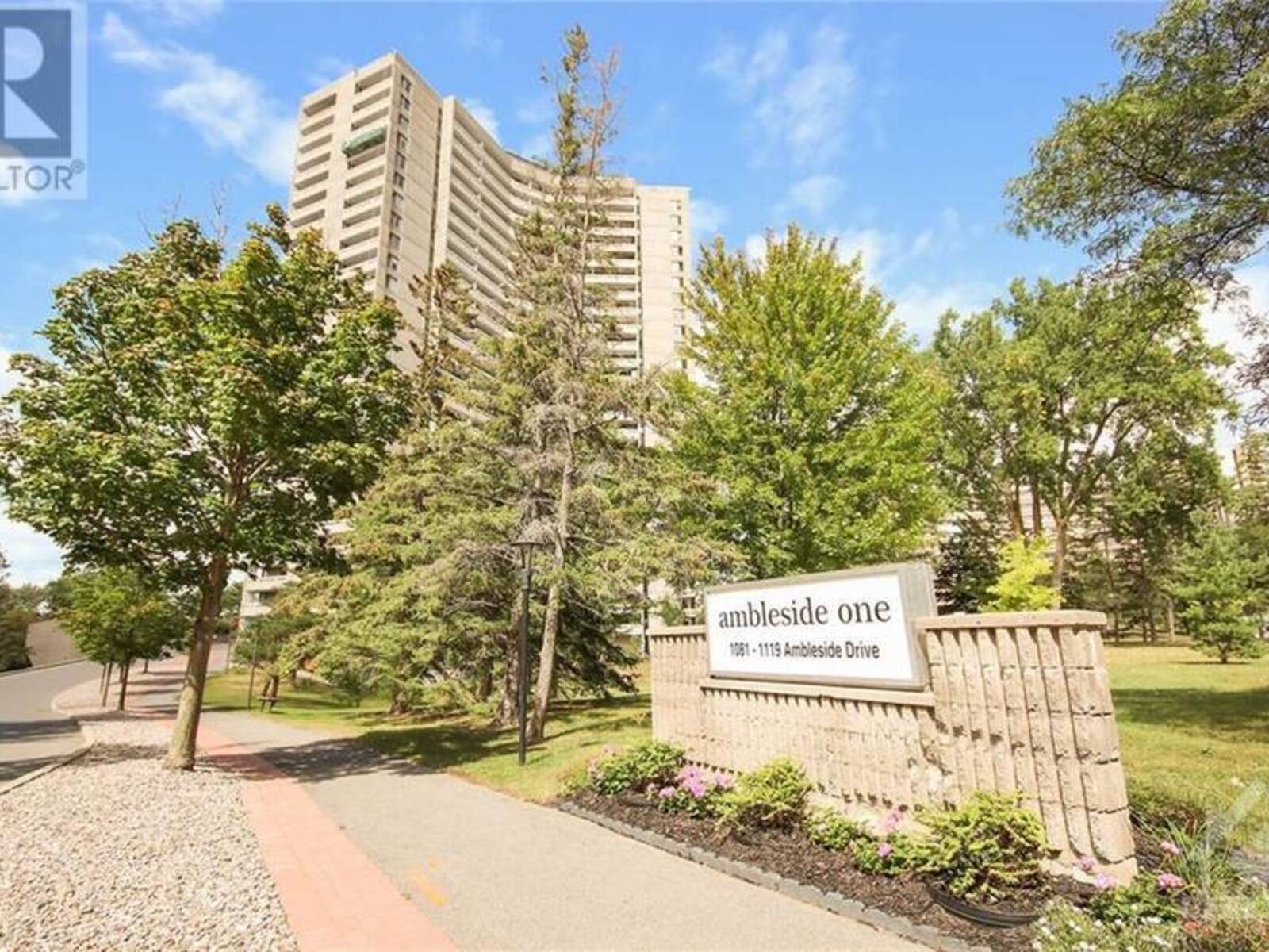 1081 AMBLESIDE DRIVE UNIT#1604, Ottawa, Ontario K2B 8C8