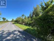 LOCH GARRY ROAD | Apple Hill Ontario | Slide Image One