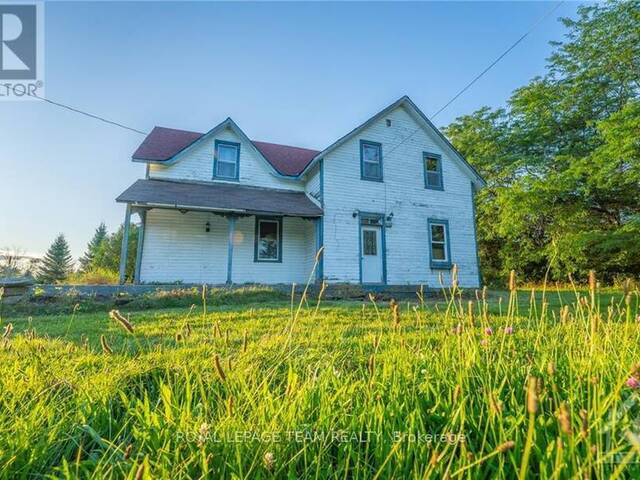 1102 PERTH ROAD Smiths Falls Ontario, K7A 4S7