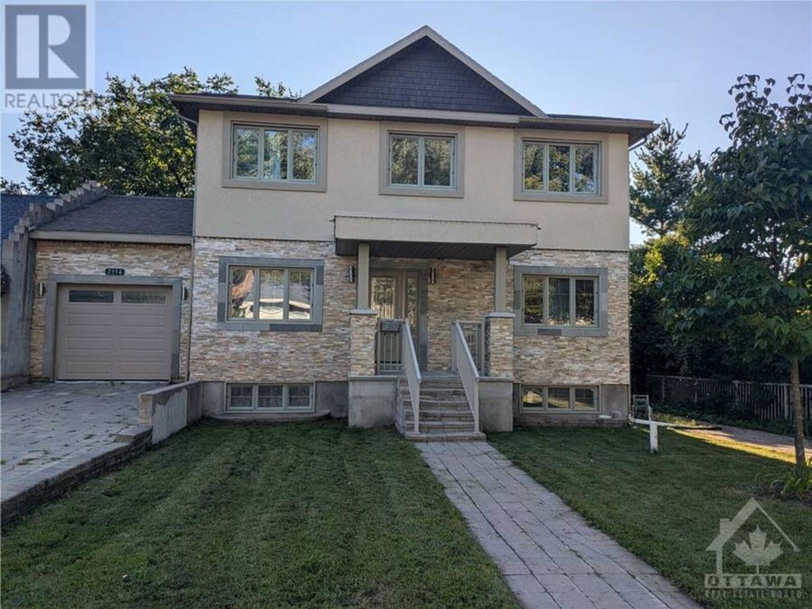 2194 NIAGARA DRIVE, Ottawa, Ontario K1H 0A3