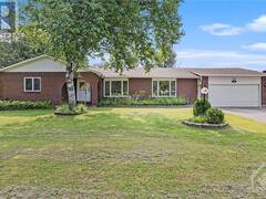 40 BEVERLY STREET Stittsville Ontario, K2S 0S2