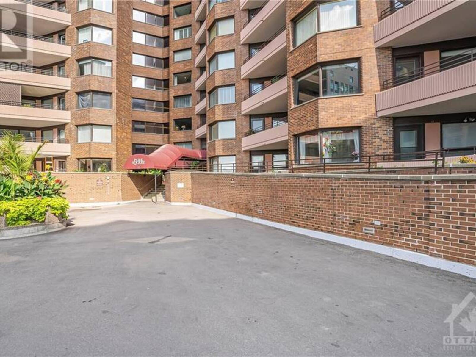 151 BAY STREET UNIT#905, Ottawa, Ontario K1R 7T2