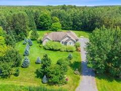 132 COUNTRY CARRIAGE WAY Ottawa Ontario, K0A 1L0