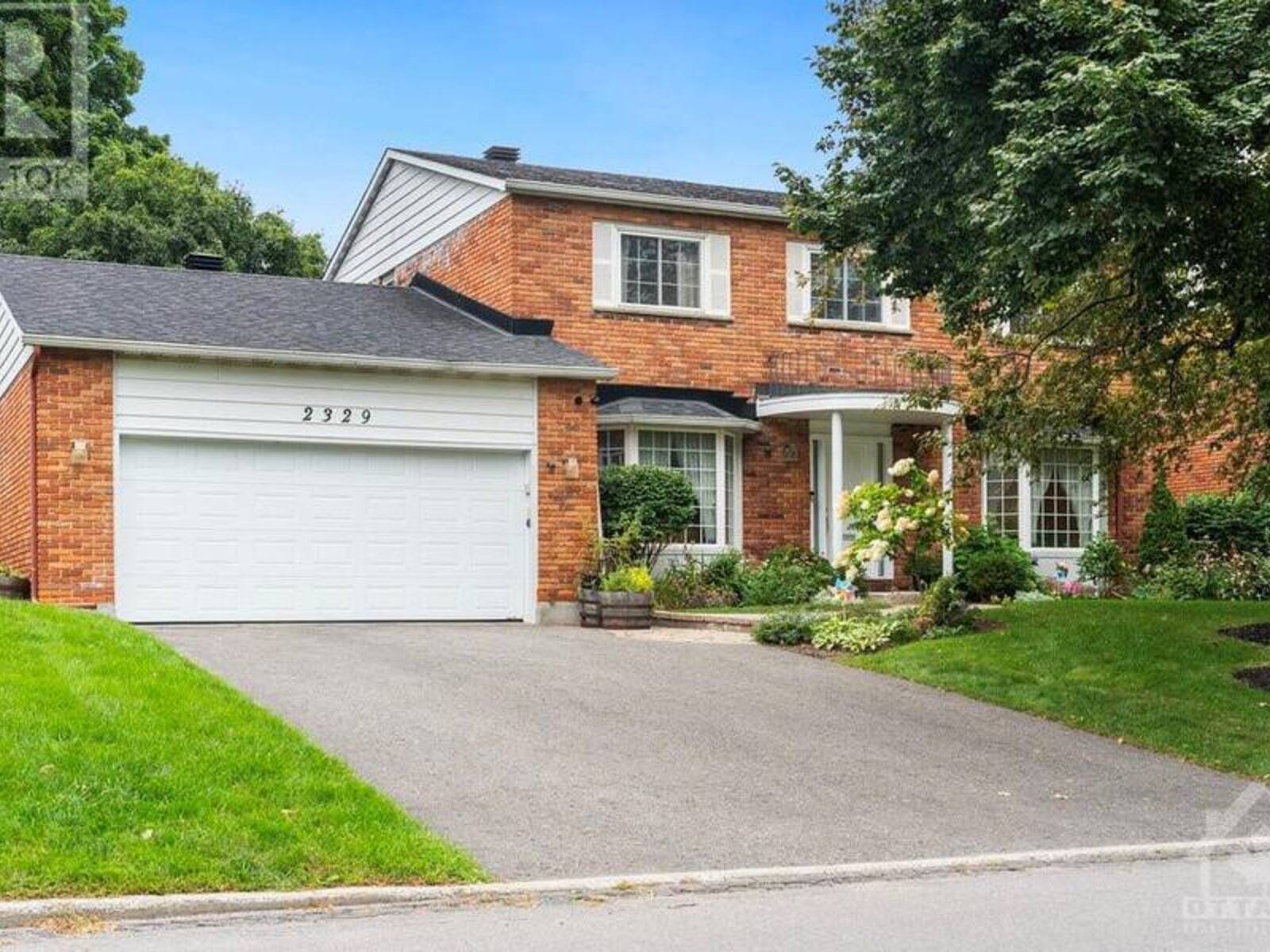 2329 VIRGINIA DRIVE, Ottawa, Ontario K1H 6W9