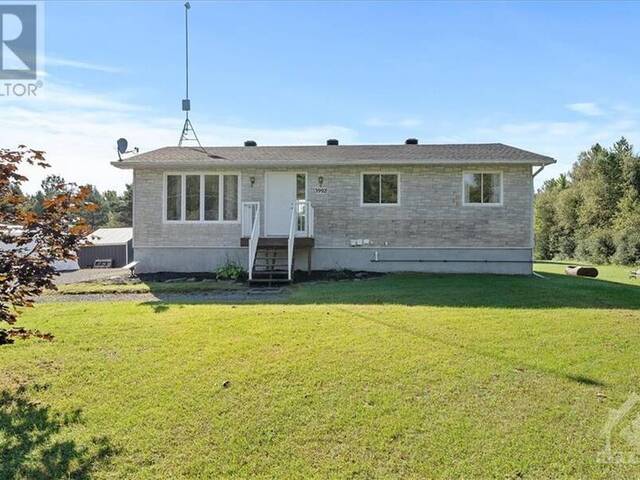 3992 DEVINE ROAD Vars Ontario, K4B 1S5